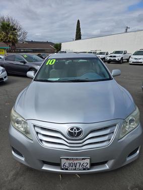 2010 Toyota Camry LE