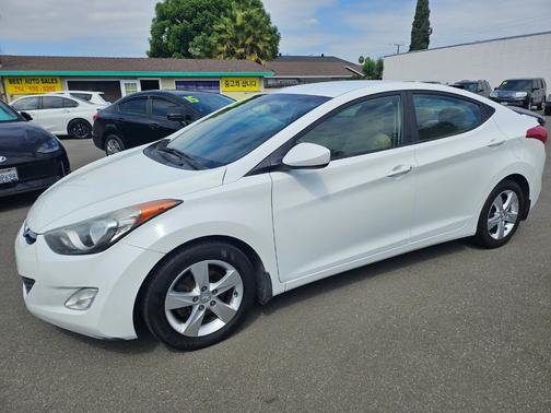 2013 Hyundai ELANTRA 