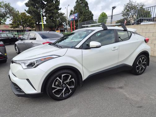 White 2019 Toyota C-HR XLE
