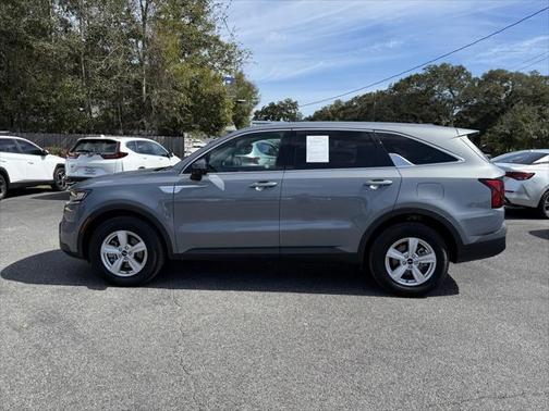 2022 Kia Sorento LX
