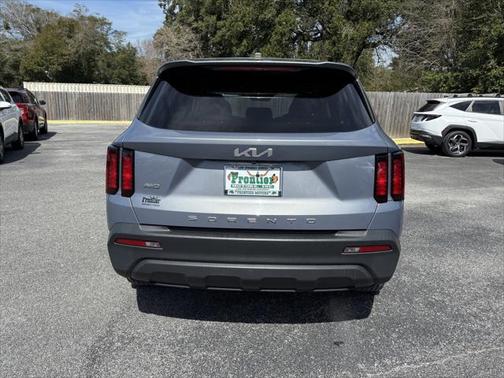 2022 Kia Sorento LX