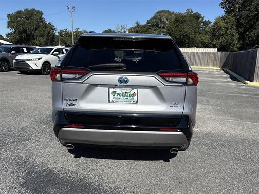 2022 Toyota RAV4 Hybrid SE
