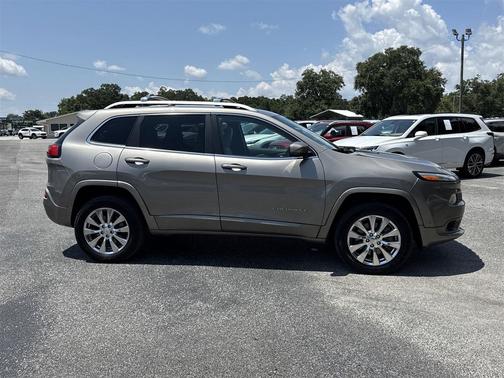 2018 Jeep Cherokee Overland