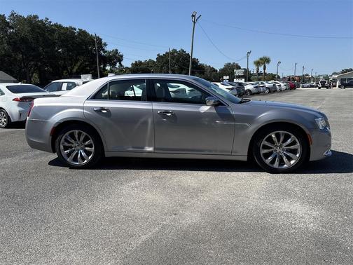 2018 Chrysler 300 Limited