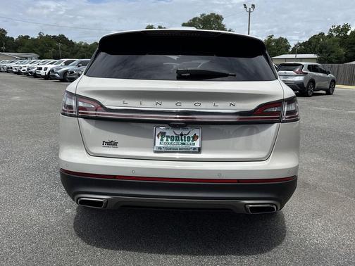 Ceramic Pearl Metallic Tinted Clearcoat 2022 Lincoln Nautilus Reserve
