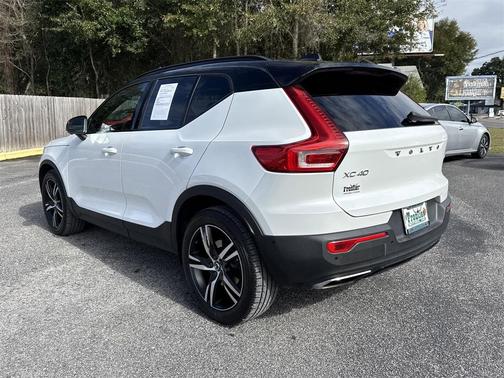 2019 Volvo XC40 T4 R-Design