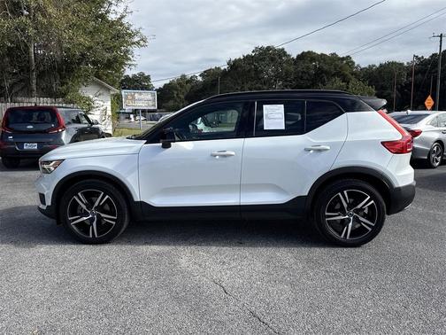2019 Volvo XC40 T4 R-Design