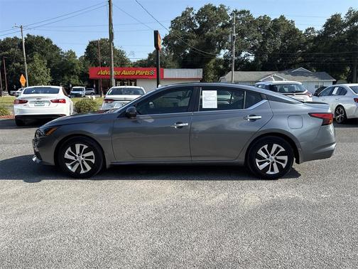 2022 Nissan Altima S FWD