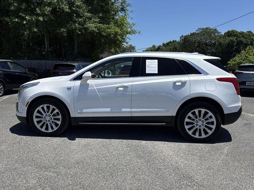 Crystal White Tricoat 2017 Cadillac XT5 Platinum