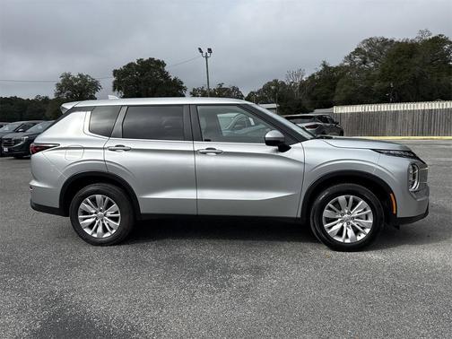 2025 Mitsubishi Outlander ES 2.5 2WD