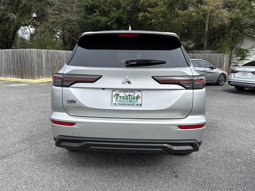 2025 Mitsubishi Outlander ES 2.5 2WD