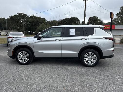 2025 Mitsubishi Outlander ES 2.5 2WD