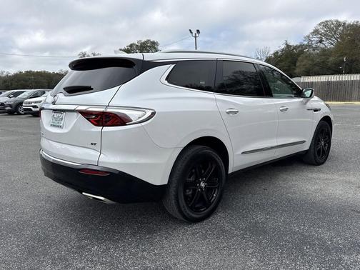 2023 Buick Enclave Essence FWD