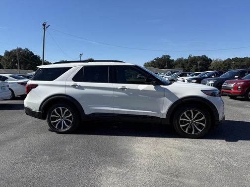 Star White Metallic Tri-Coat 2020 Ford Explorer ST