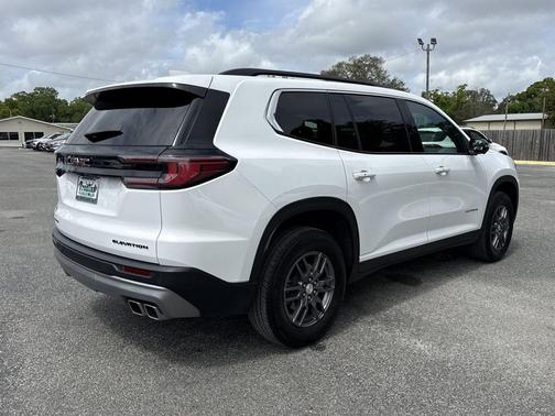 Summit White 2025 GMC Acadia FWD Elevation