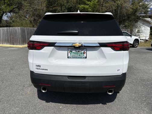 Summit White 2023 Chevrolet Traverse LT Cloth
