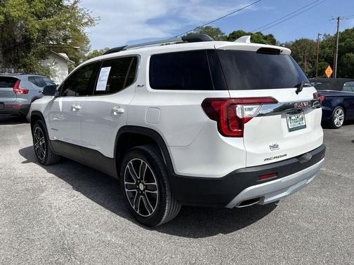 White Frost Tricoat 2023 GMC Acadia FWD SLT
