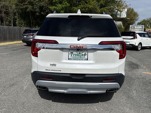 White Frost Tricoat 2023 GMC Acadia FWD SLT