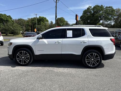 White Frost Tricoat 2023 GMC Acadia FWD SLT