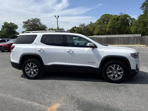 White Frost Tricoat 2021 GMC Acadia FWD SLT