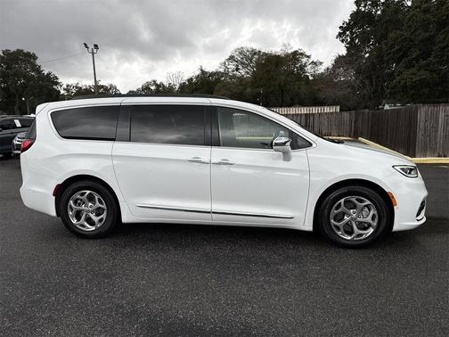2022 Chrysler Pacifica Limited