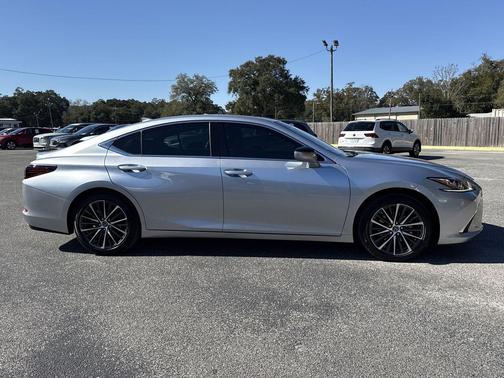 2025 Lexus ES 350 Base
