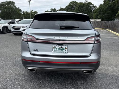Radiance Metallic 2023 Lincoln Nautilus Reserve