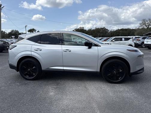 2025 Nissan Murano SV