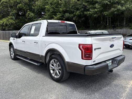 Oxford White 2017 Ford F-150 Lariat