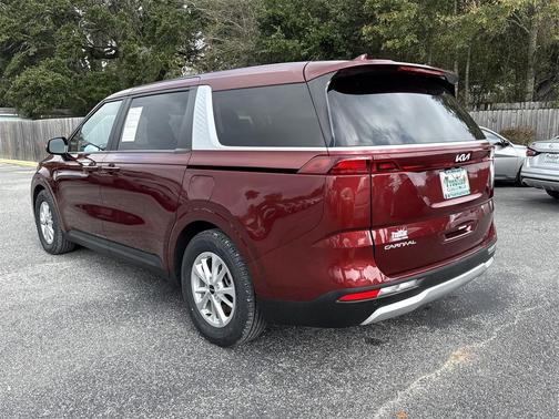 2024 Kia Carnival LX