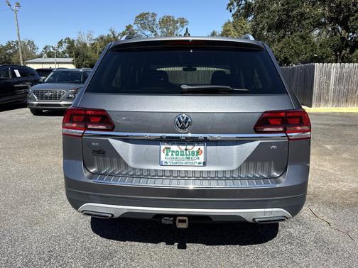 Silver 2019 Volkswagen Atlas 3.6L SE