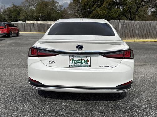 2021 Lexus ES 300h Base