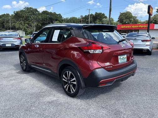 2019 Nissan Kicks SR