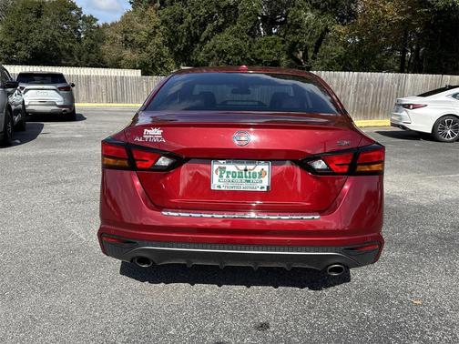 2021 Nissan Altima SR FWD