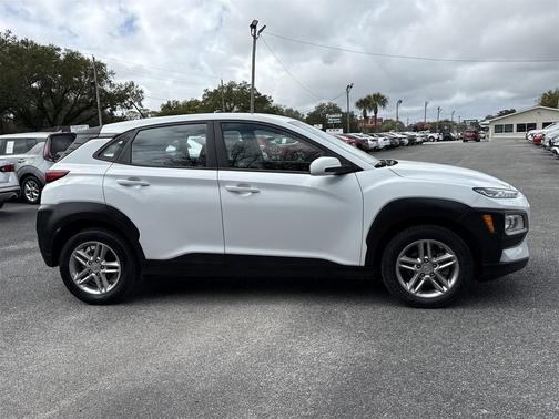 2021 Hyundai KONA SE