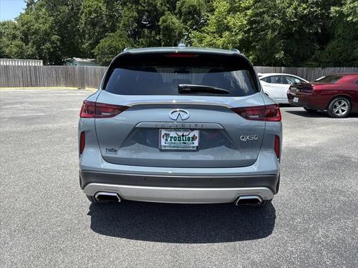 2022 INFINITI QX50 LUXE