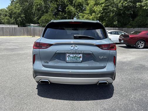 2022 INFINITI QX50 LUXE