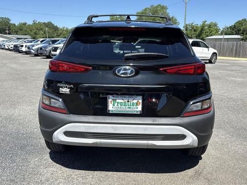 Ultra Black 2022 Hyundai KONA SEL