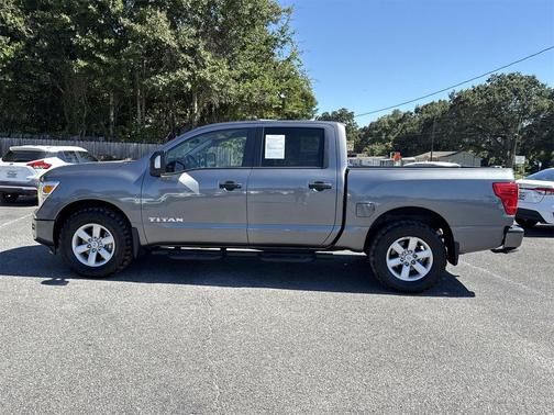 2024 Nissan Titan SV