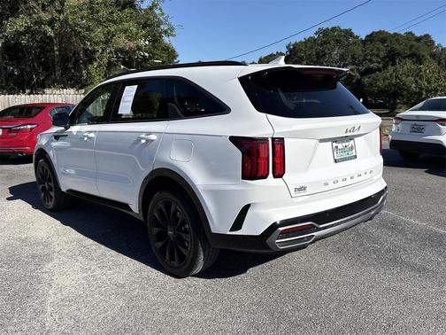 2022 Kia Sorento SX