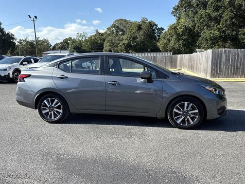 2023 Nissan Versa 1.6 SV