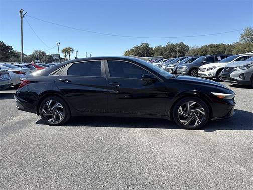 2025 Hyundai ELANTRA Sport