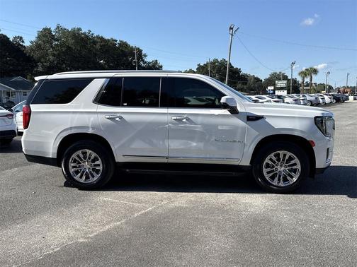 2022 GMC Yukon SLT