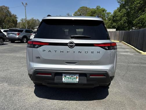 2024 Nissan Pathfinder SV 4WD