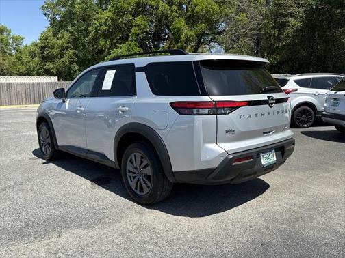 2024 Nissan Pathfinder SV 4WD