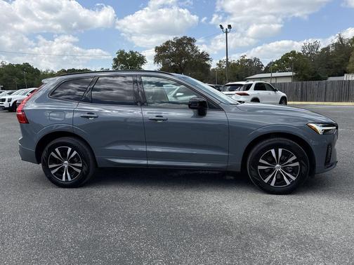 Thunder Grey Metallic 2024 Volvo XC60 B5 Core Dark Theme