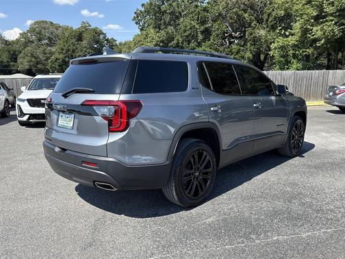 2022 GMC Acadia FWD SLT