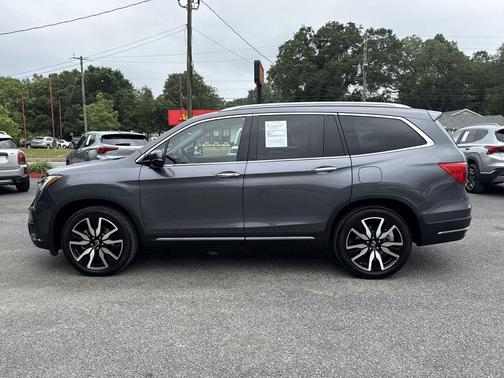 Modern Steel Metallic 2022 Honda Pilot Touring 8-Passenger