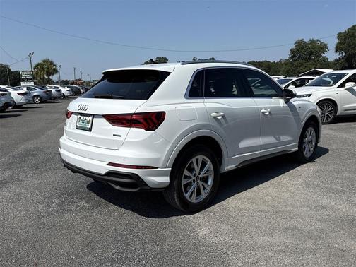 2024 Audi Q3 Premium 45 TFSI S line quattro Tiptronic
