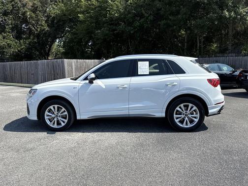 2024 Audi Q3 Premium 45 TFSI S line quattro Tiptronic